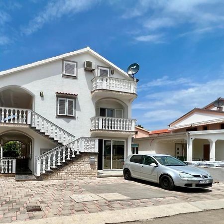 Apartmani Aneri วีร์ ภายนอก รูปภาพ