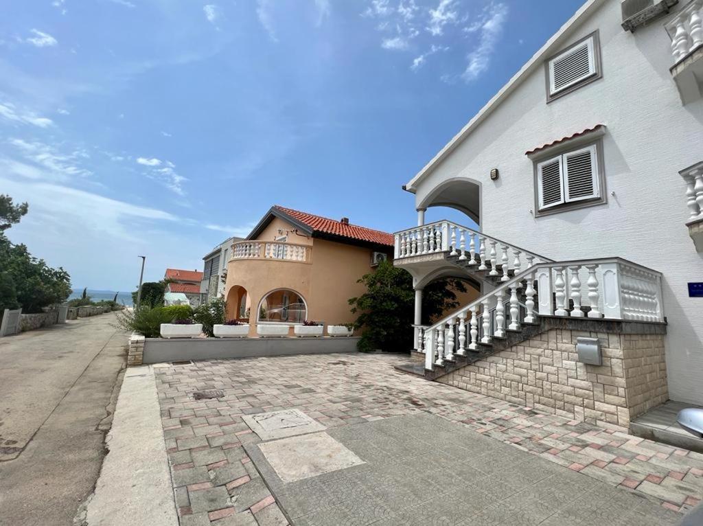 Apartmani Aneri วีร์ ภายนอก รูปภาพ
