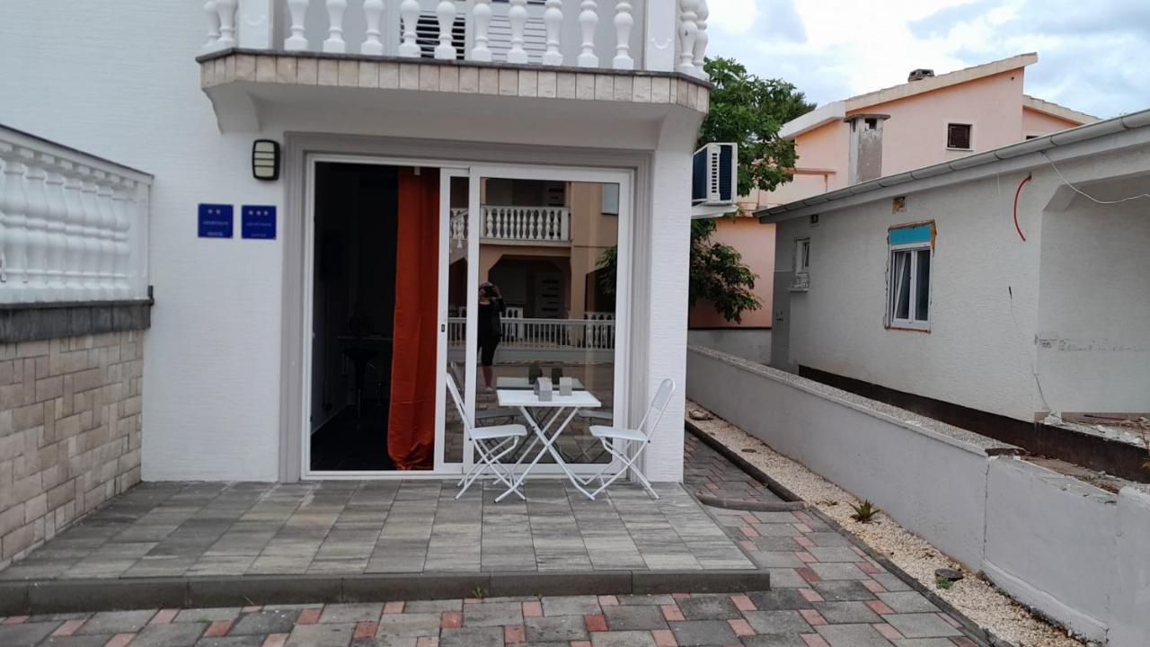 Apartmani Aneri วีร์ ภายนอก รูปภาพ